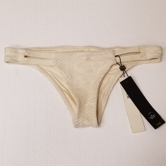 NEW Vitamin A by Amahlia Stevens Cream Eyelet Crochet Cheeky Swim Bikini Bottoms - Picture 1 of 7